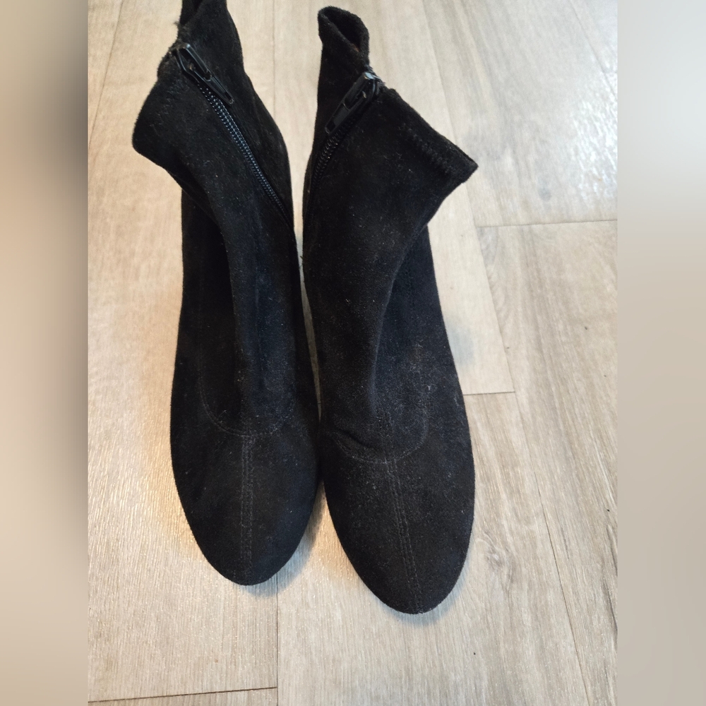 Life Stride Heeled Booties - Picture 2 of 4